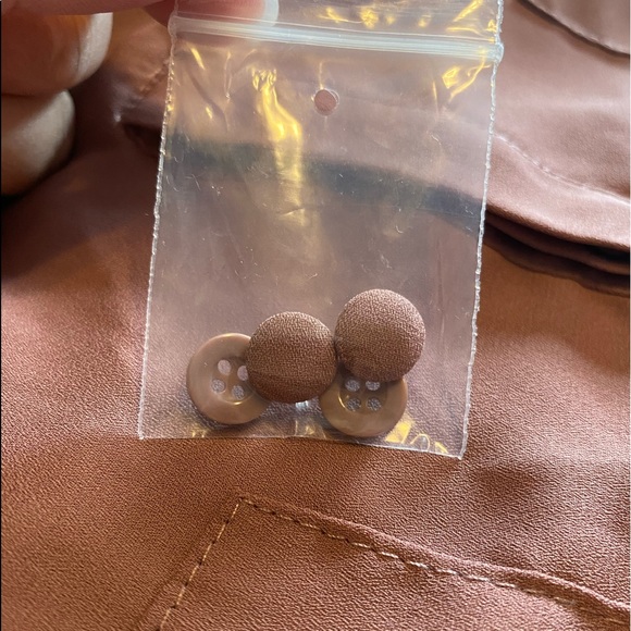 ❌SOLD❌ HARPER - WALNUT GEORGETTE PULLOVER BLOUSE - Picture 7 of 7